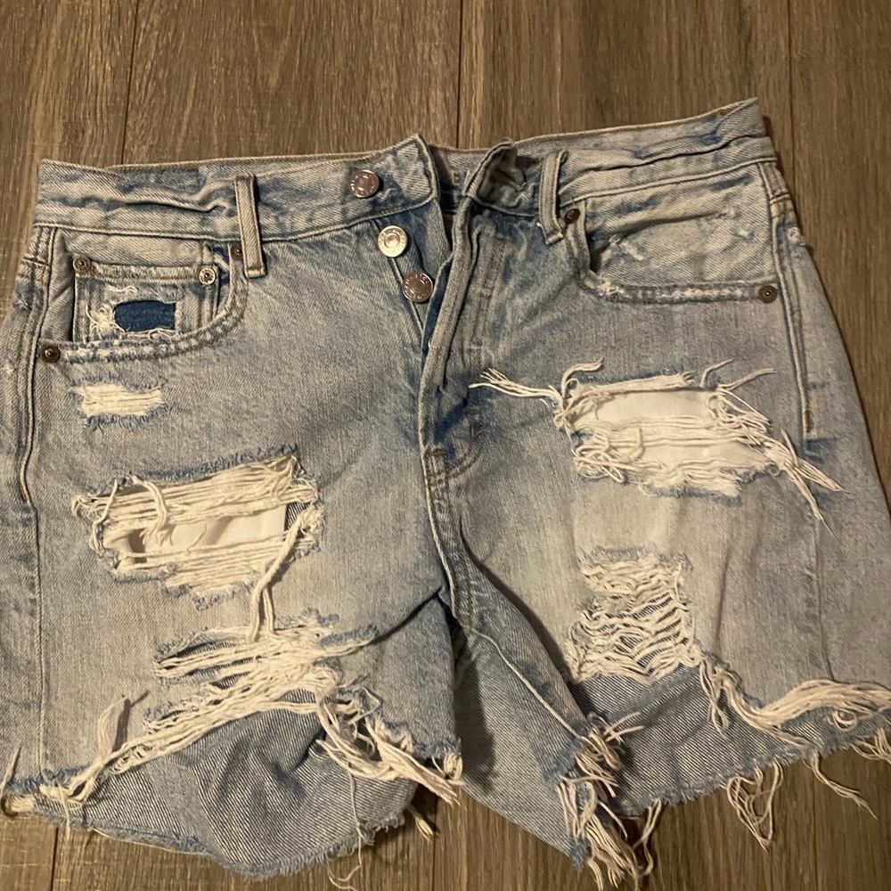 90s boyfriend AE shorts